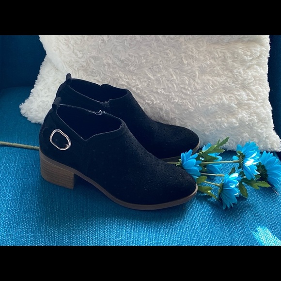 Sonoma Black Suede Ankle Booties with Chunky Heel/size 6 - Picture 2 of 12
